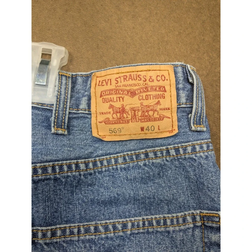 Levis 569 Loose Straight Denim Shorts Mens 40 Blue Medium Wash Jean Shorts